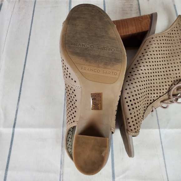 Franco Sarto Gossip Peeptoe  Slingback Sz 9W Taupe Suede - Picture 10 of 13